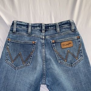 Exaggerated Boot Cut Wrangler Jeans High Rise